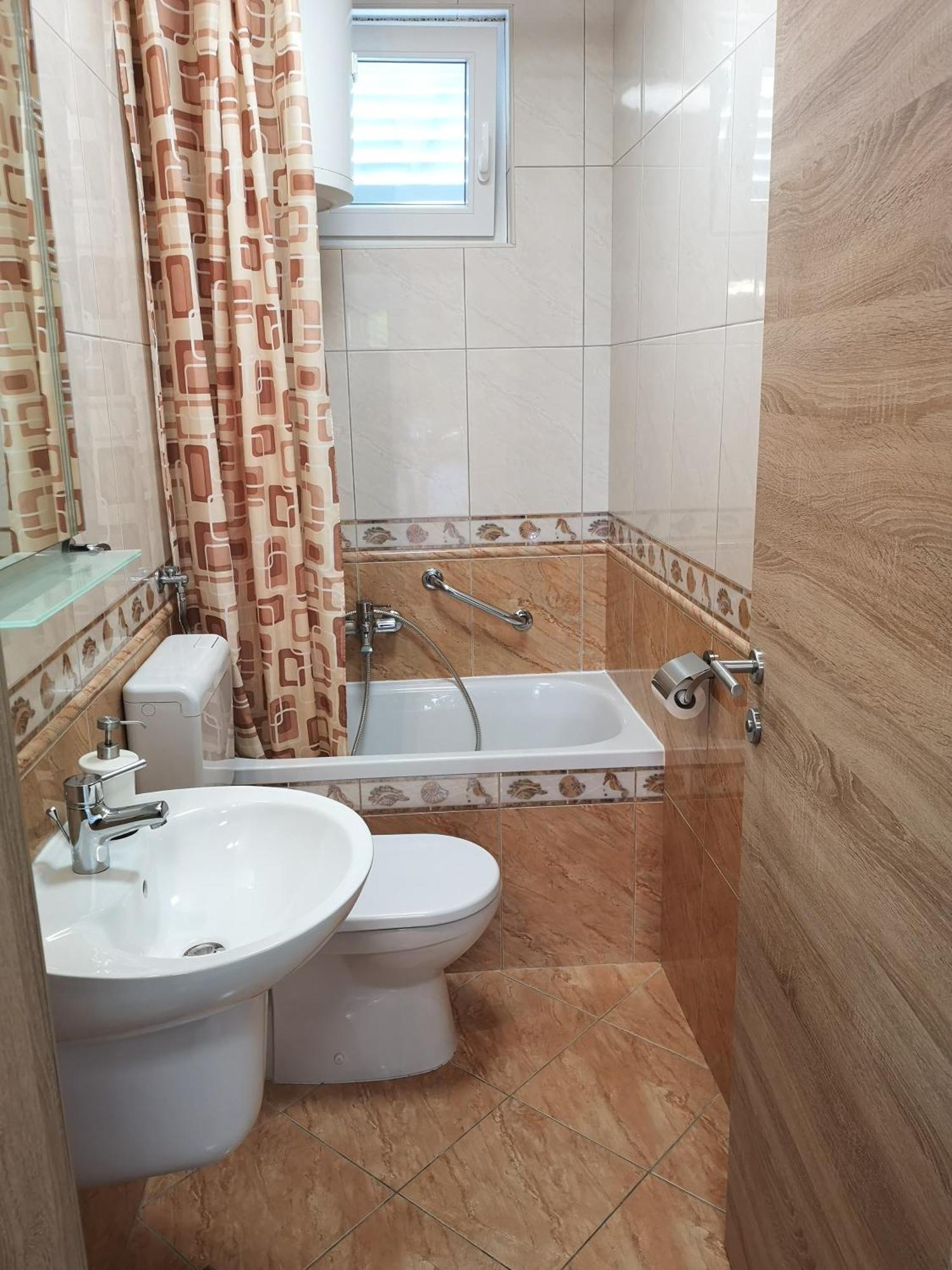 Apartmani Anda Zivogosce Luaran gambar